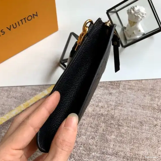 Fake Louis Bags POCHETTE MM MÉLANIE VUITTON LOUIS 0701